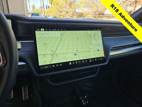 Used 2024 Rivian R1S Adventure AWD/4WD image 20