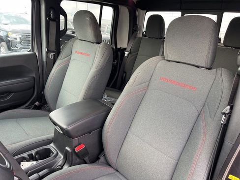 Used 2024 Jeep Gladiator Rubicon image 14