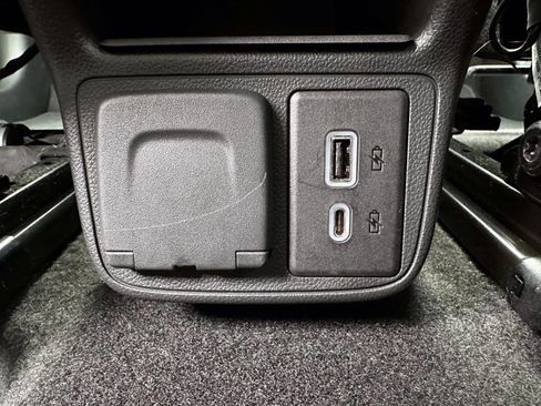 Used 2023 Chevrolet TrailBlazer LT w/ Convenience Package AWD/4WD image 13