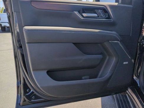 New 2026 GMC Yukon XL Denali w/ Sun & Power Step Package AWD/4WD image 23