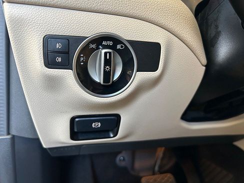 Used 2019 Mercedes-Benz GLA 250 w/ Convenience Package image 18