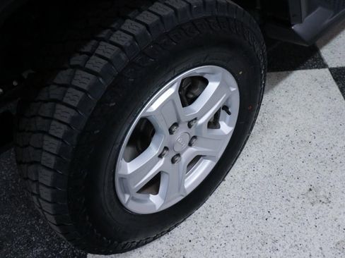 Used 2021 Jeep Wrangler Unlimited Sport image 31