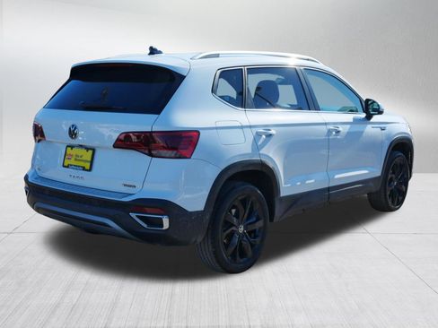 Used 2023 Volkswagen Taos SE image 7