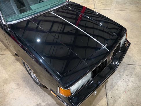 Used 1987 Oldsmobile Cutlass Supreme Salon image 18