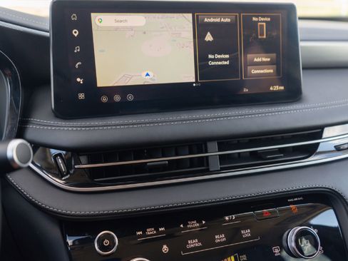 Certified 2026 INFINITI QX60 Luxe w/ Family Package image 16