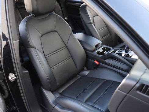 Used 2021 Porsche Cayenne S AWD/4WD image 33