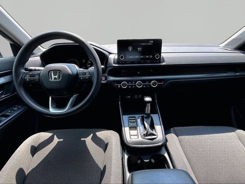 Used 2024 Honda CR-V EX image 7