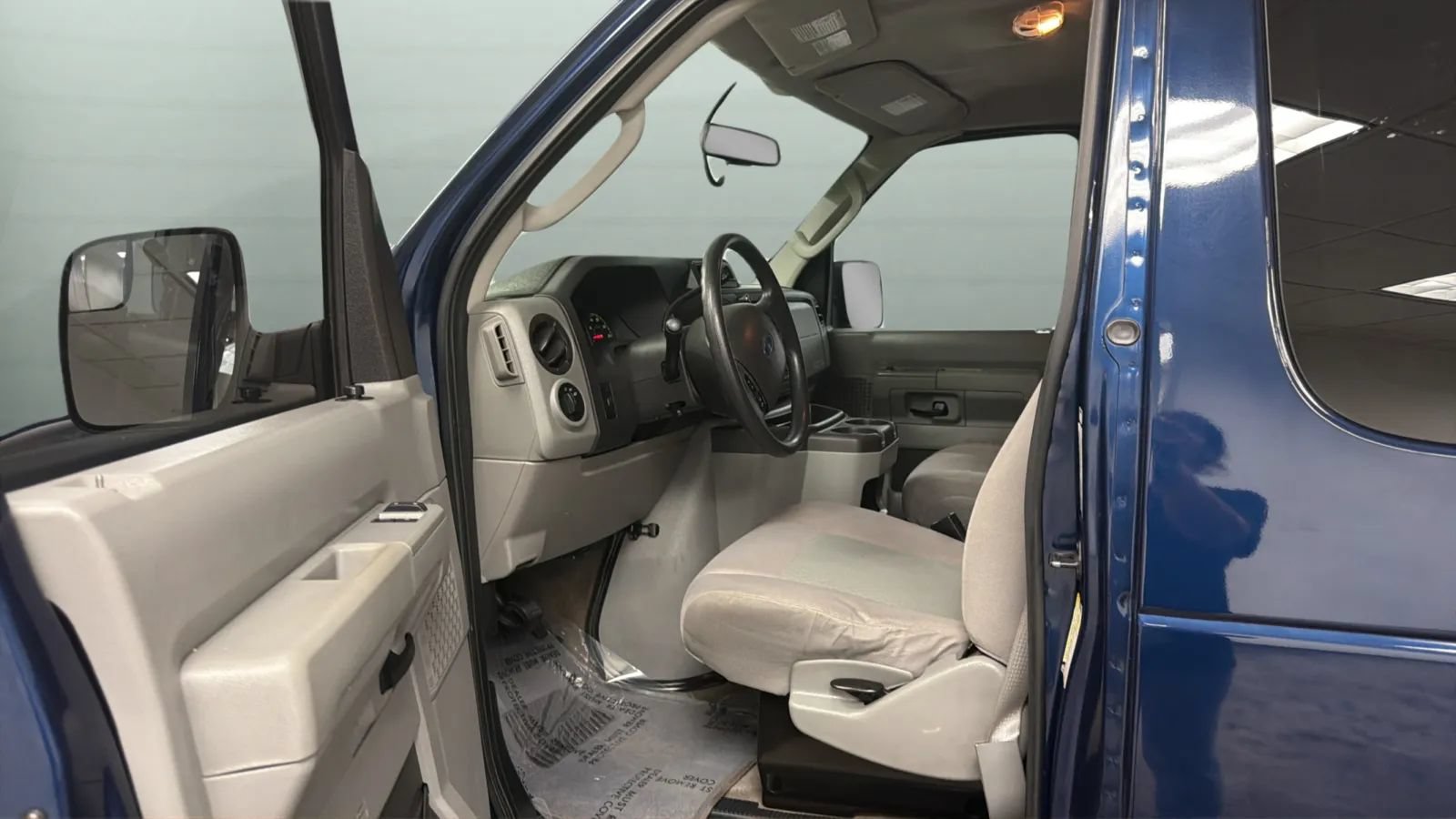 Used 2012 Ford E-350 and Econoline 350 XLT RWD image 20