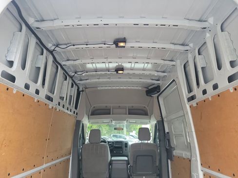 Used 2021 Nissan NV 2500 SV w/ Back Door Glass Package RWD image 14