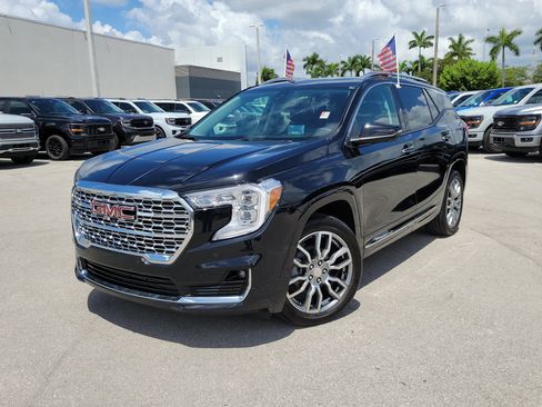 Used 2024 GMC Terrain Denali w/ Denali Premium Package AWD/4WD image 33