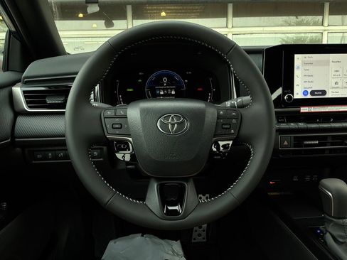 New 2026 Toyota Camry SE FWD image 30