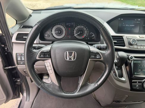 Used 2015 Honda Odyssey EX-L image 16