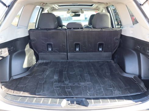 Used 2021 Subaru Forester Premium AWD/4WD image 11