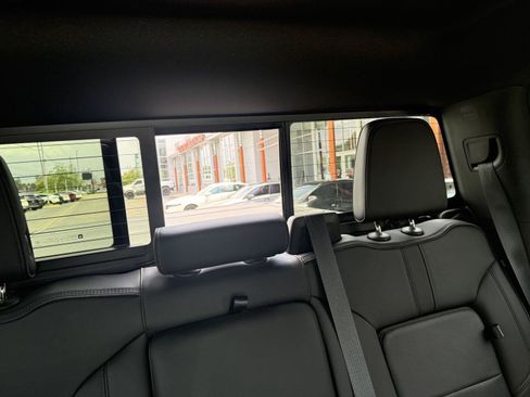 Used 2022 Chevrolet Silverado 2500 High Country w/ Technology Package AWD/4WD image 49