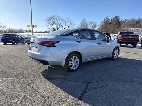 Used 2025 Nissan Versa S w/ Trunk Package image 5
