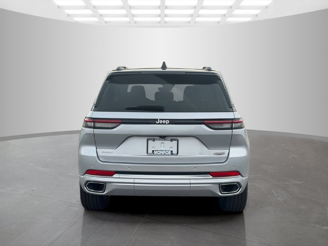Used 2025 Jeep Grand Cherokee Summit AWD/4WD image 6