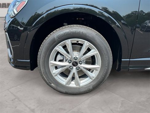 New 2025 Audi Q3 2.0T Premium image 14