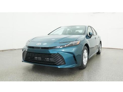New 2026 Toyota Camry LE image 32