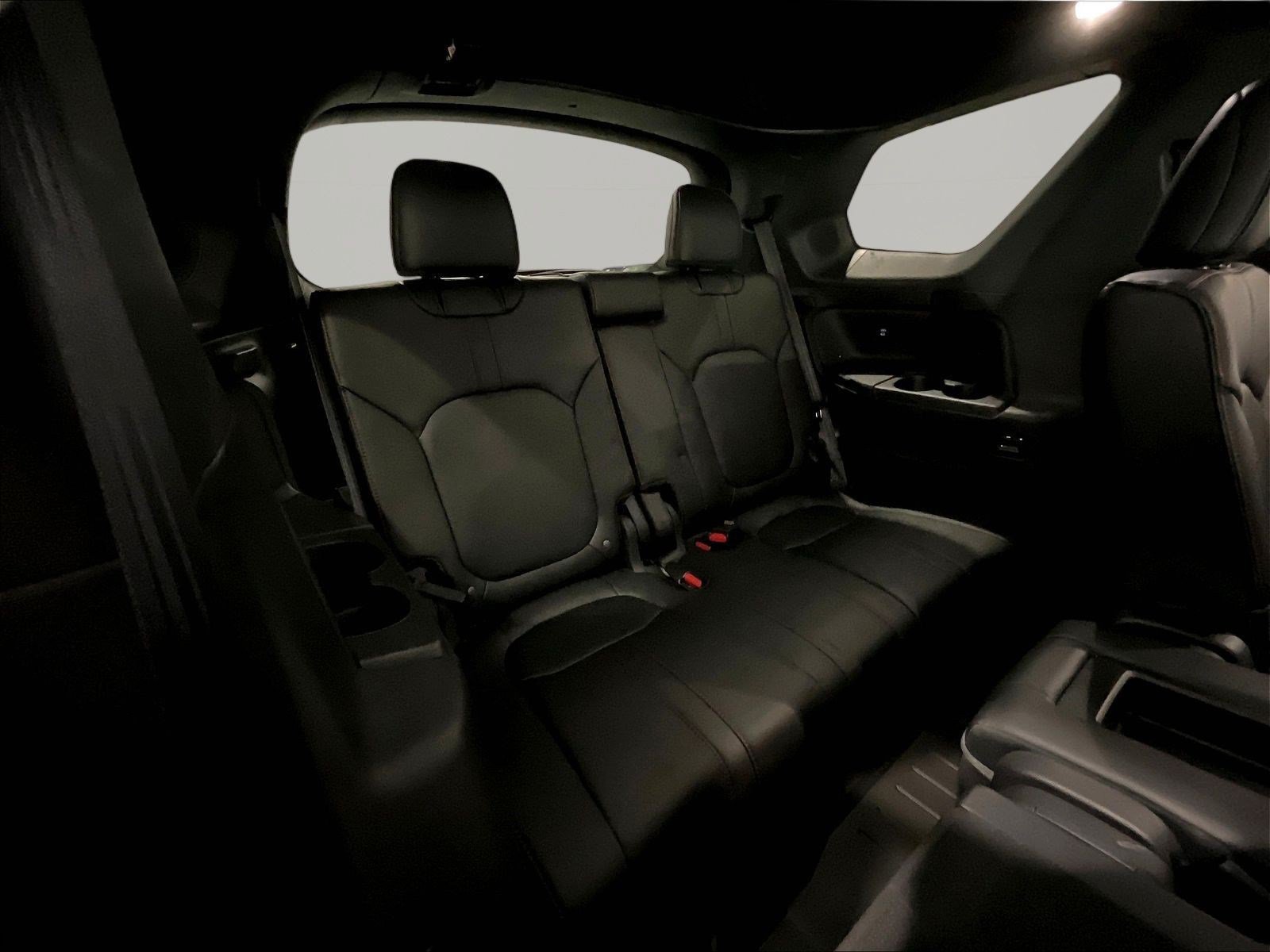 Used 2025 Honda Pilot Black Edition image 26