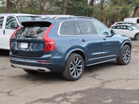 Used 2018 Volvo XC90 T6 Momentum image 8