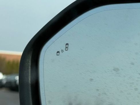 New 2026 Ford Explorer ST-Line w/ ST-Line Street Pack image 9