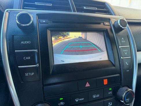 Used 2016 Toyota Camry SE w/ Moonroof Package FWD image 26