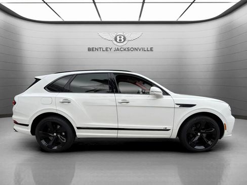 Certified 2022 Bentley Bentayga image 5