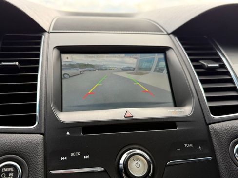 Used 2018 Ford Taurus SEL w/ Equipment Group 201A image 33