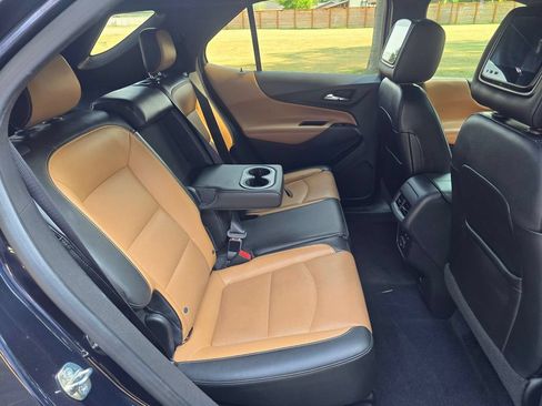 Used 2020 Chevrolet Equinox Premier AWD/4WD image 16