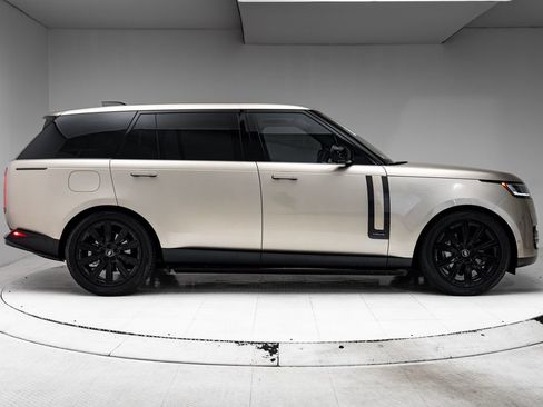Used 2023 Land Rover Range Rover Long Wheelbase SE AWD/4WD image 34