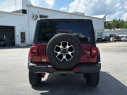 Used 2022 Jeep Wrangler Unlimited Rubicon w/ Dual Top Group AWD/4WD image 7