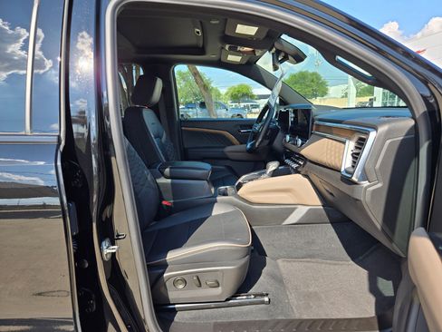 Certified 2025 GMC Canyon Denali AWD/4WD image 24