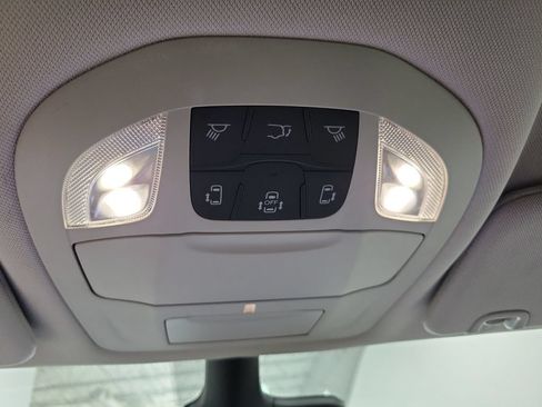 Used 2023 Chrysler Pacifica Touring-L FWD image 45