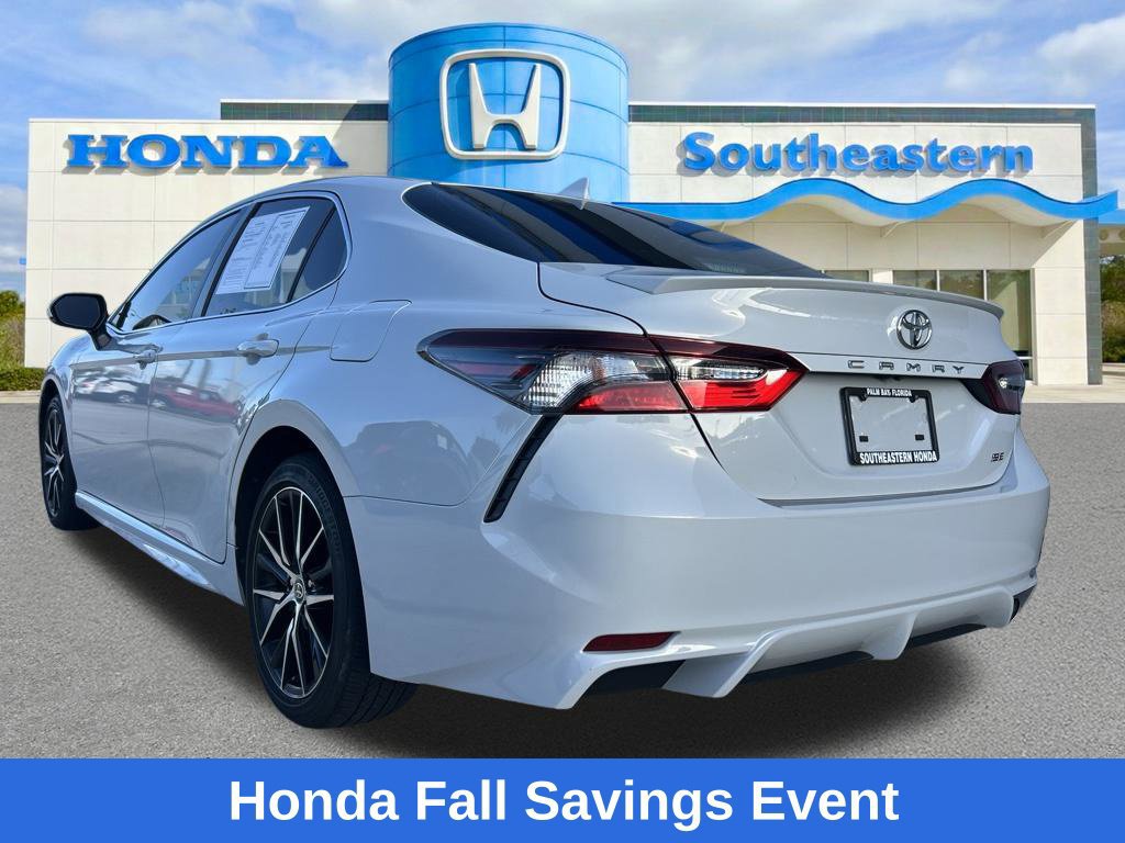 Used 2024 Toyota Camry SE FWD image 7