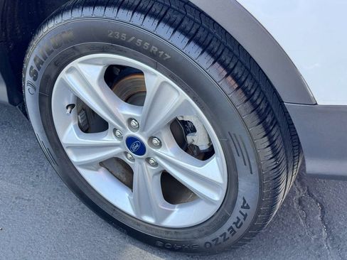 Used 2015 Ford Escape SE FWD image 22