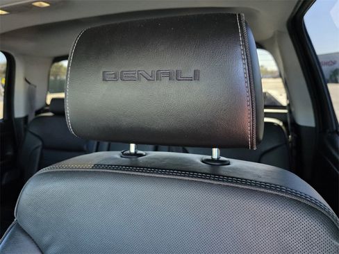 Used 2017 GMC Sierra 3500 Denali w/ Duramax Plus Package image 15