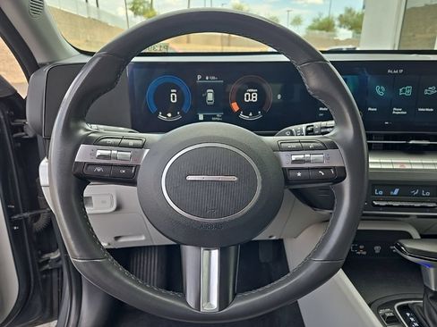 Used 2024 Hyundai Kona SEL AWD/4WD image 16