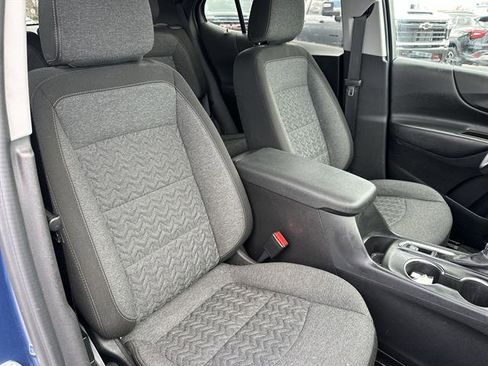 Used 2024 Chevrolet Equinox LT FWD image 23