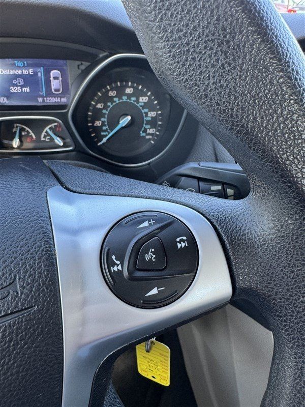 Used 2014 Ford Focus SE FWD image 21