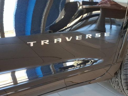 New 2026 Chevrolet Traverse High Country FWD image 10