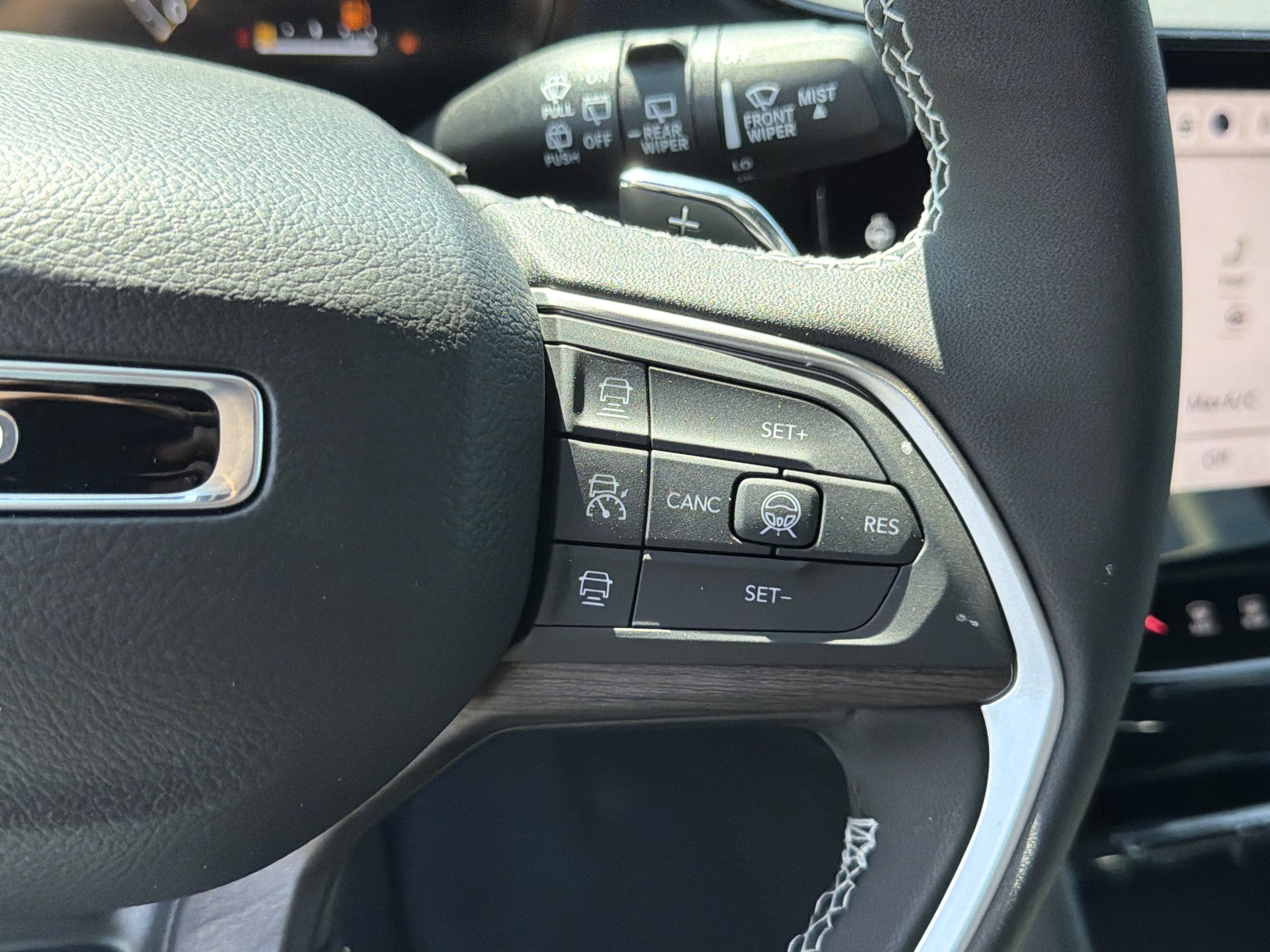 New 2026 Jeep Grand Cherokee Altitude AWD/4WD image 18