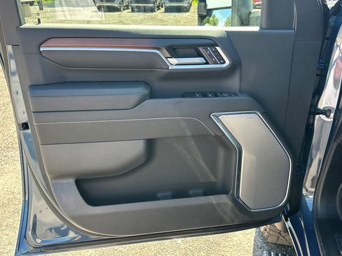 New 2026 GMC Sierra 2500 Denali w/ Denali Reserve Package image 11