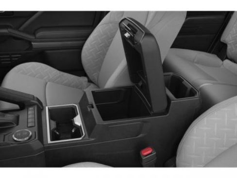 Used 2025 Toyota Tacoma SR5 AWD/4WD image 14