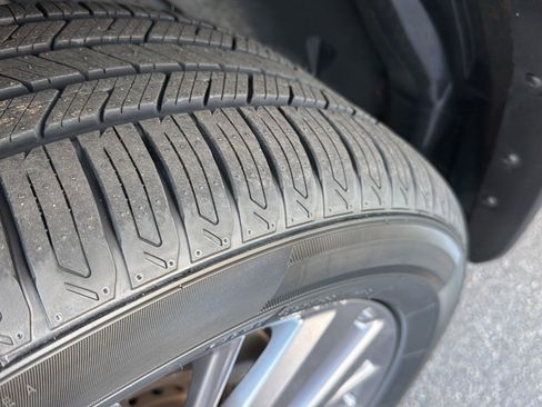 Used 2023 Nissan Pathfinder SL w/ SL Premium Package image 37