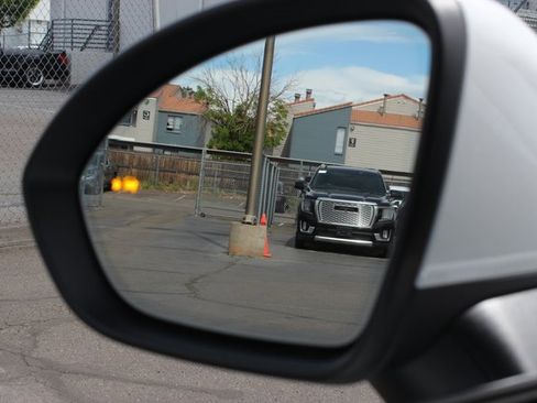 New 2025 Buick Envision Preferred image 16