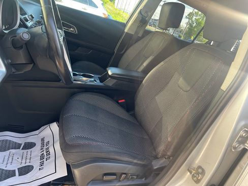 Used 2017 Chevrolet Equinox LT w/ Convenience Package image 10