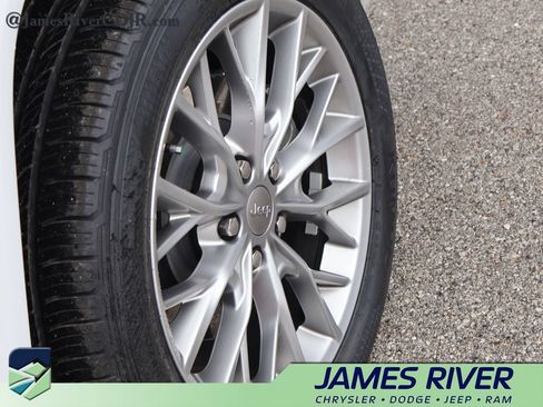Used 2022 Jeep Grand Cherokee Summit w/ Advanced Protech Group IV AWD/4WD image 42