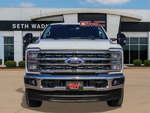 Used 2024 Ford F250 Lariat image 2