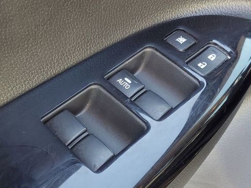 Used 2024 Mitsubishi Eclipse Cross LE image 9