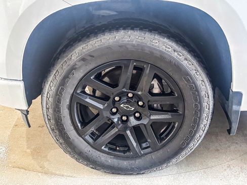 Used 2023 Chevrolet Silverado 1500 Custom w/ LPO, Dark Essentials Package AWD/4WD image 10